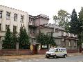 budova bv.okresn nemocensk pojiovny z r.1927 v Jirskov ul., architekt R.ern, foto: z 2003