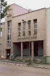 pamtkov chrnn funkcionalistick objekt protestantskho kostela (Rokycanv sbor) z r.1933 v Jirskov ulici, arch.B.Chvojka, foto: ervenec 2003